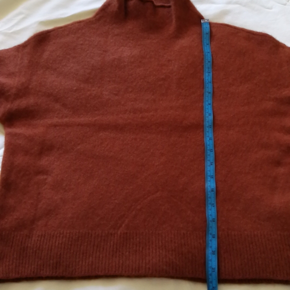 Aritzia Wilfred Luxe Cashmere (100% Cashmere) Crpyie Sweater - Picture 7 of 9